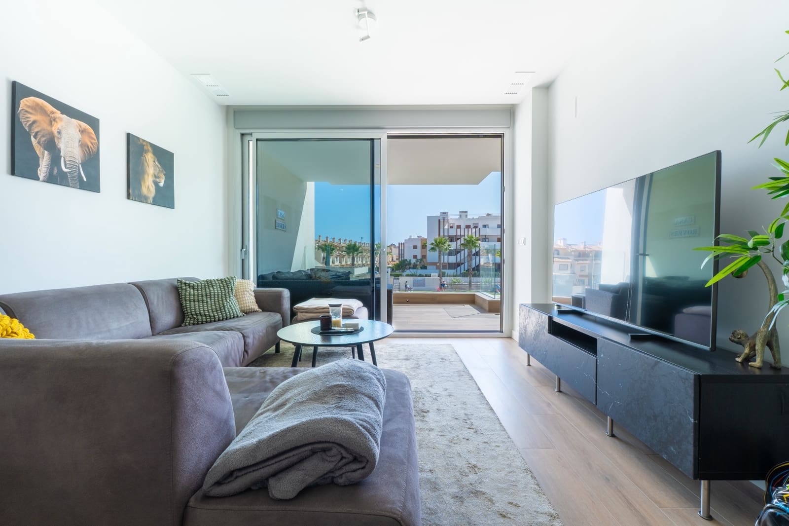 2 soveværelse Lejlighed til salg i Villamartin med swimmingpool garage - € 299.000 (Ref: 10060896)