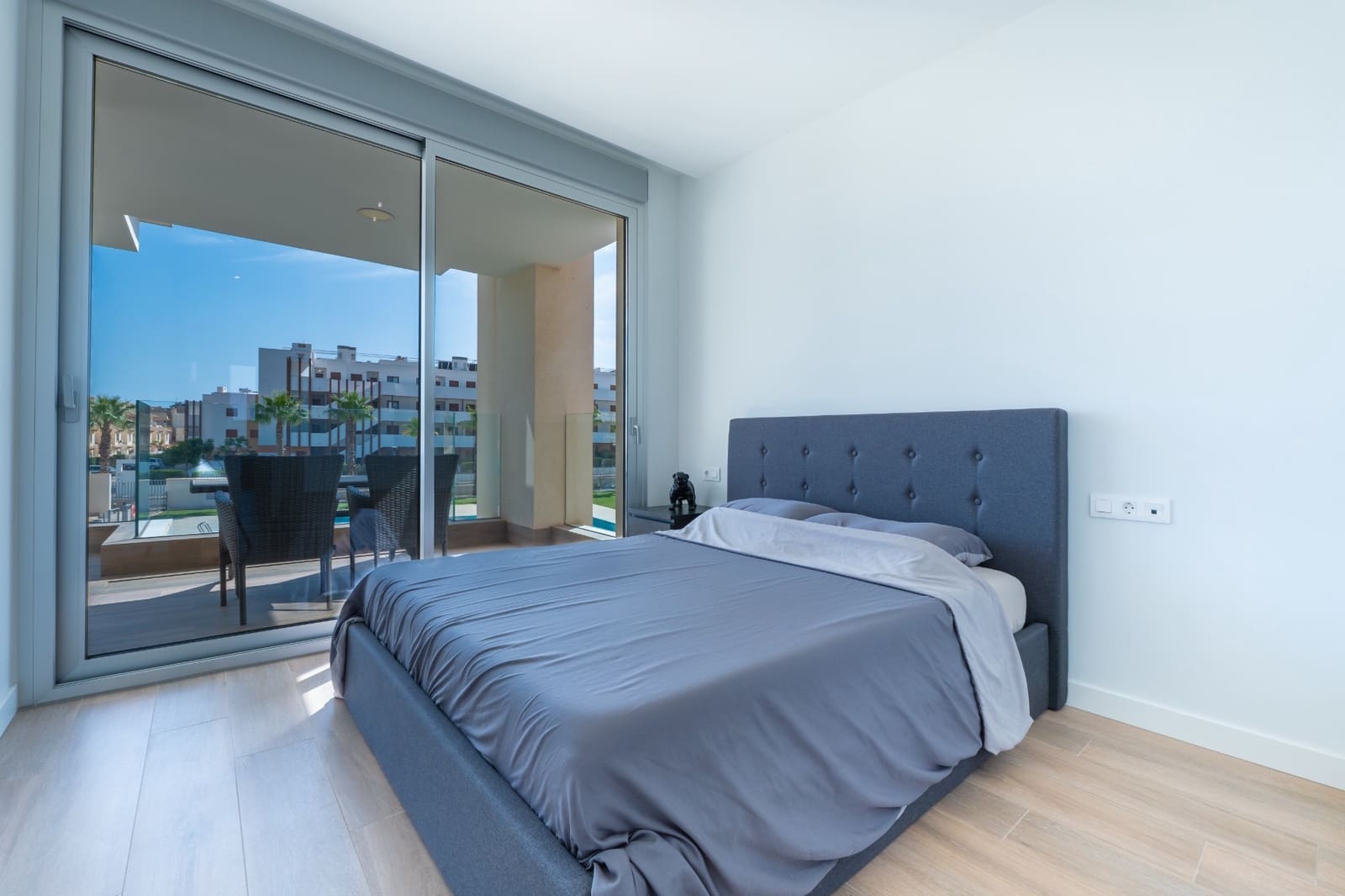2 soveværelse Lejlighed til salg i Villamartin med swimmingpool garage - € 299.000 (Ref: 10060896)
