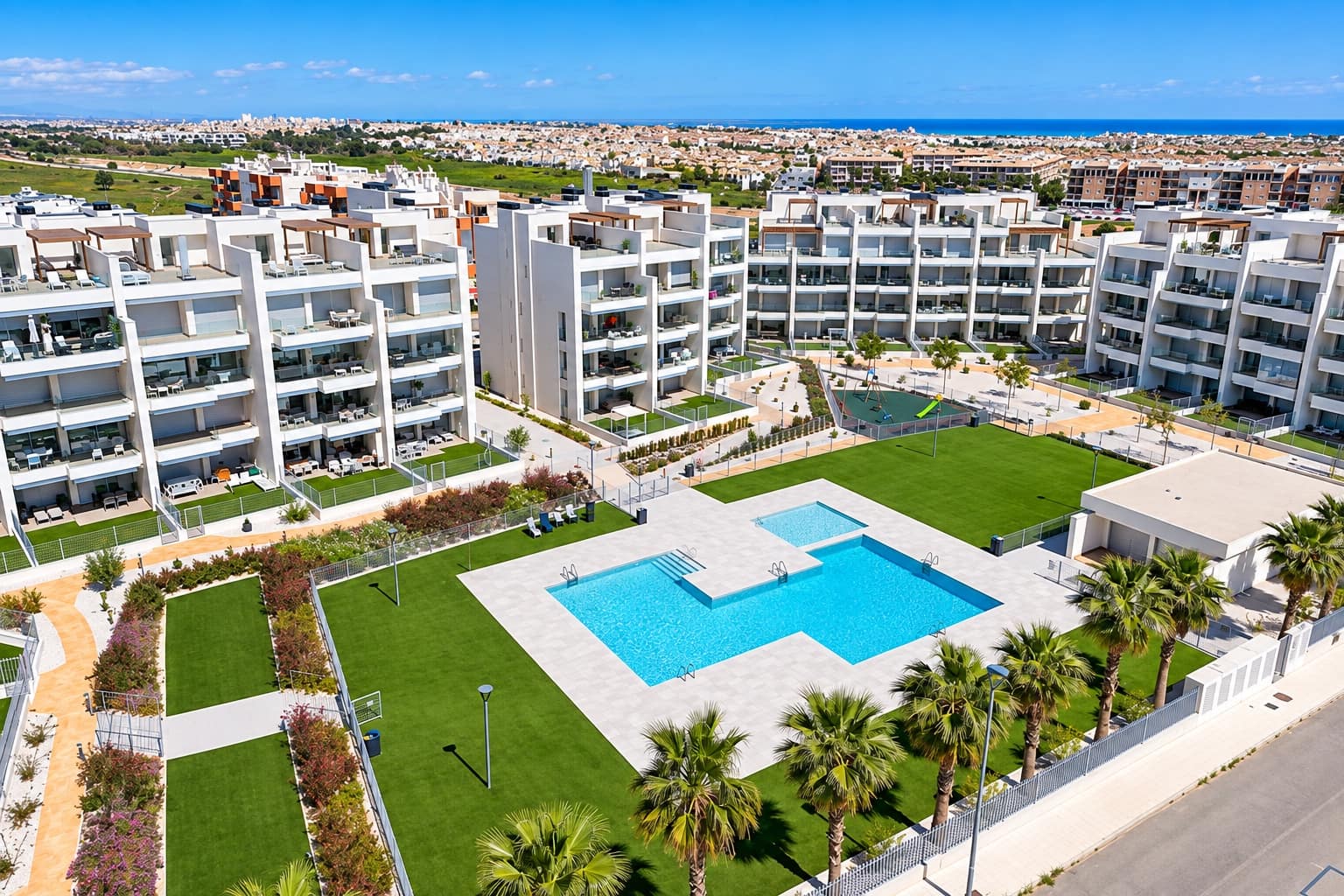 2 soveværelse Lejlighed til salg i Villamartin med swimmingpool garage - € 299.000 (Ref: 10060896)
