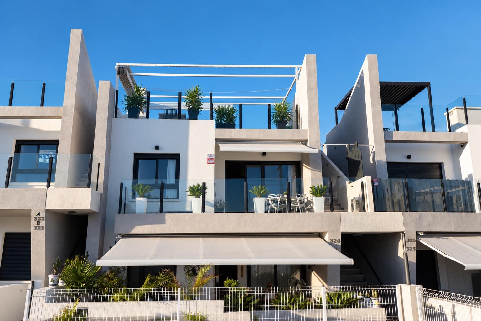 2 sovrum Takvåning till salu i San Miguel de Salinas med pool - 275 000 € (Ref: 10098955)