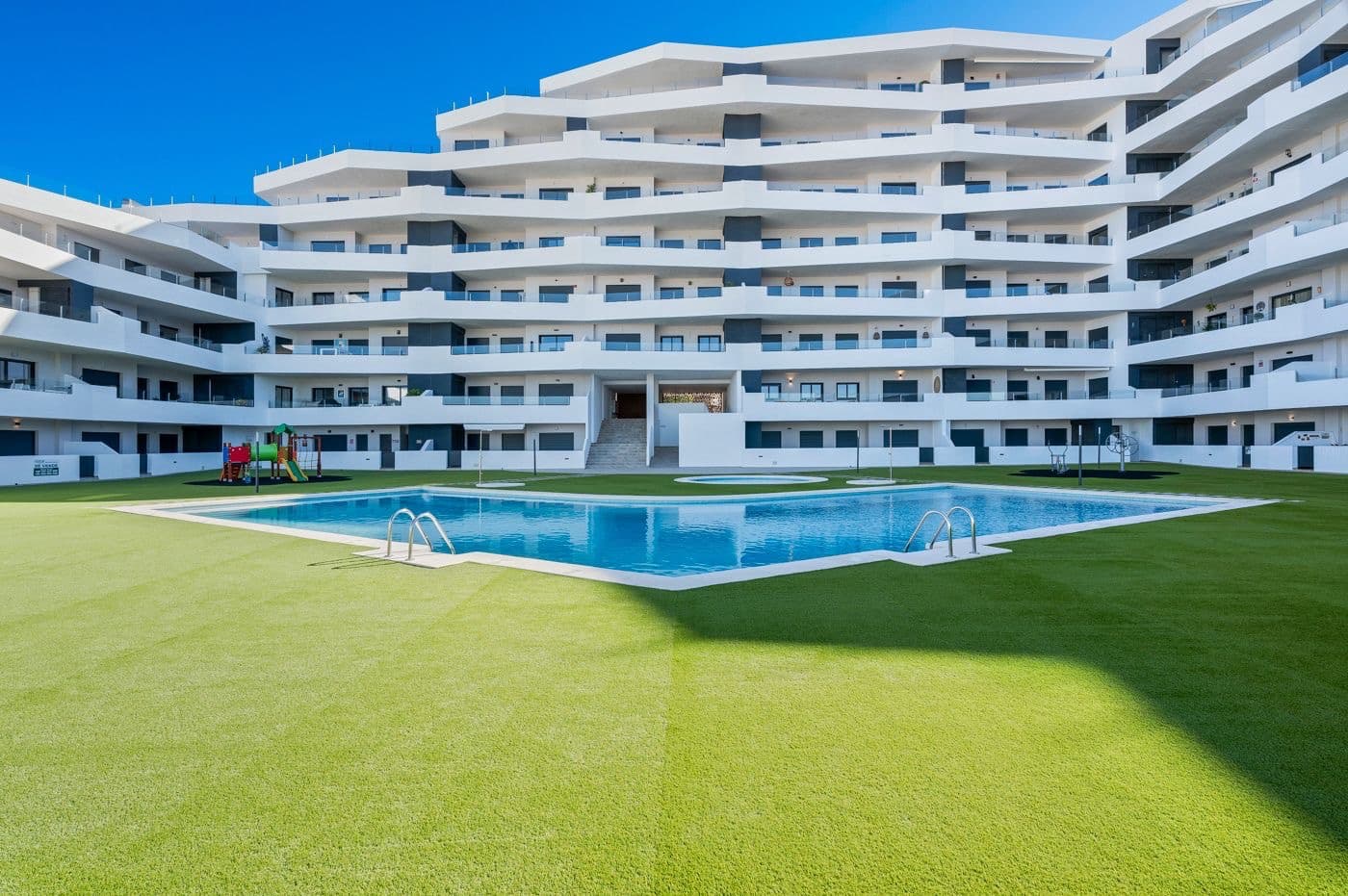 2 sovrum Lägenhet till salu i San Miguel de Salinas med pool - 234 900 € (Ref: 10121053)