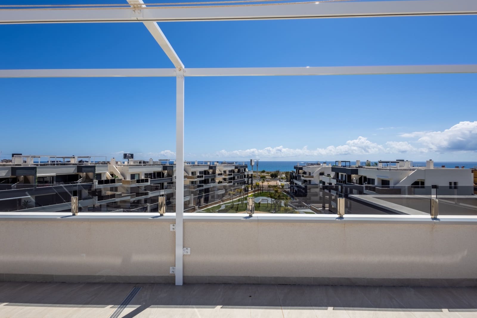 2 quarto Penthouse para venda em Playa Flamenca com piscina garagem - 489 000 € (Ref: 10125128)
