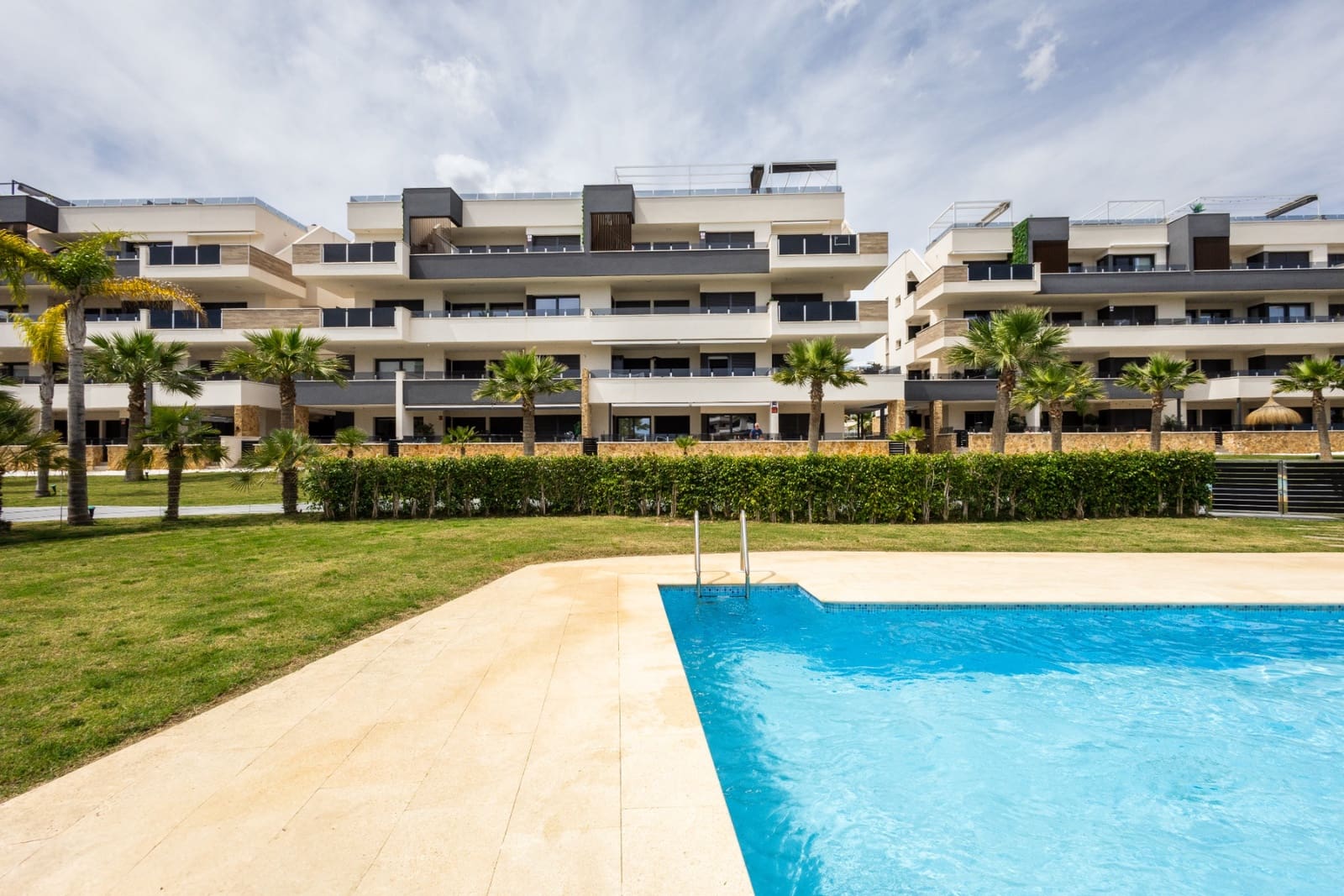 2 quarto Penthouse para venda em Playa Flamenca com piscina garagem - 489 000 € (Ref: 10125128)