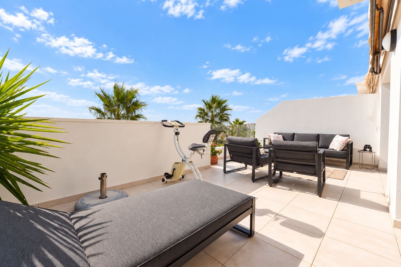 3 sovrum Takvåning till salu i Orihuela Costa med pool garage - 365 000 € (Ref: 10130624)