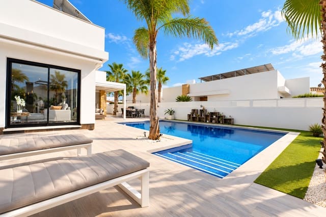 3 soverom Villa til salgs i San Fulgencio med svømmebasseng - € 659 000 (Ref: 10135013)