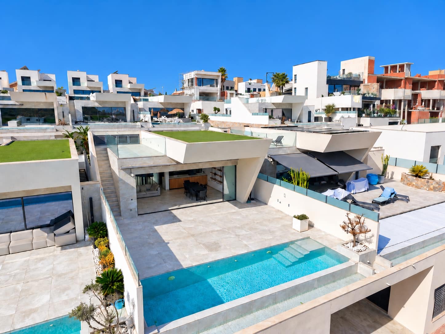 5 soveværelse Villa til salg i Ciudad Quesada med swimmingpool garage - € 875.000 (Ref: 10153151)