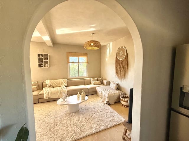 3 sovrum Finca/Hus på landet till salu i Sax med pool - 395 000 € (Ref: 10174837)