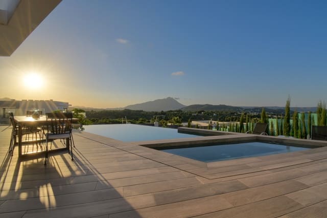 4 soveværelse Villa til salg i Javea / Xàbia med swimmingpool - € 1.575.000 (Ref: 7720866)