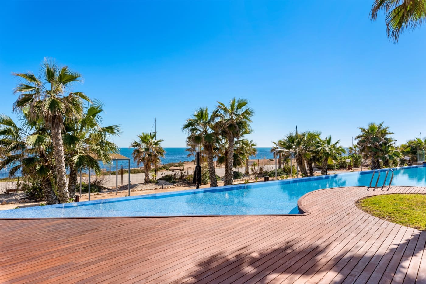 2 Zimmer Penthouse zu verkaufen in Orihuela Costa mit Pool Garage - 595.000 € (Ref: 8310692)
