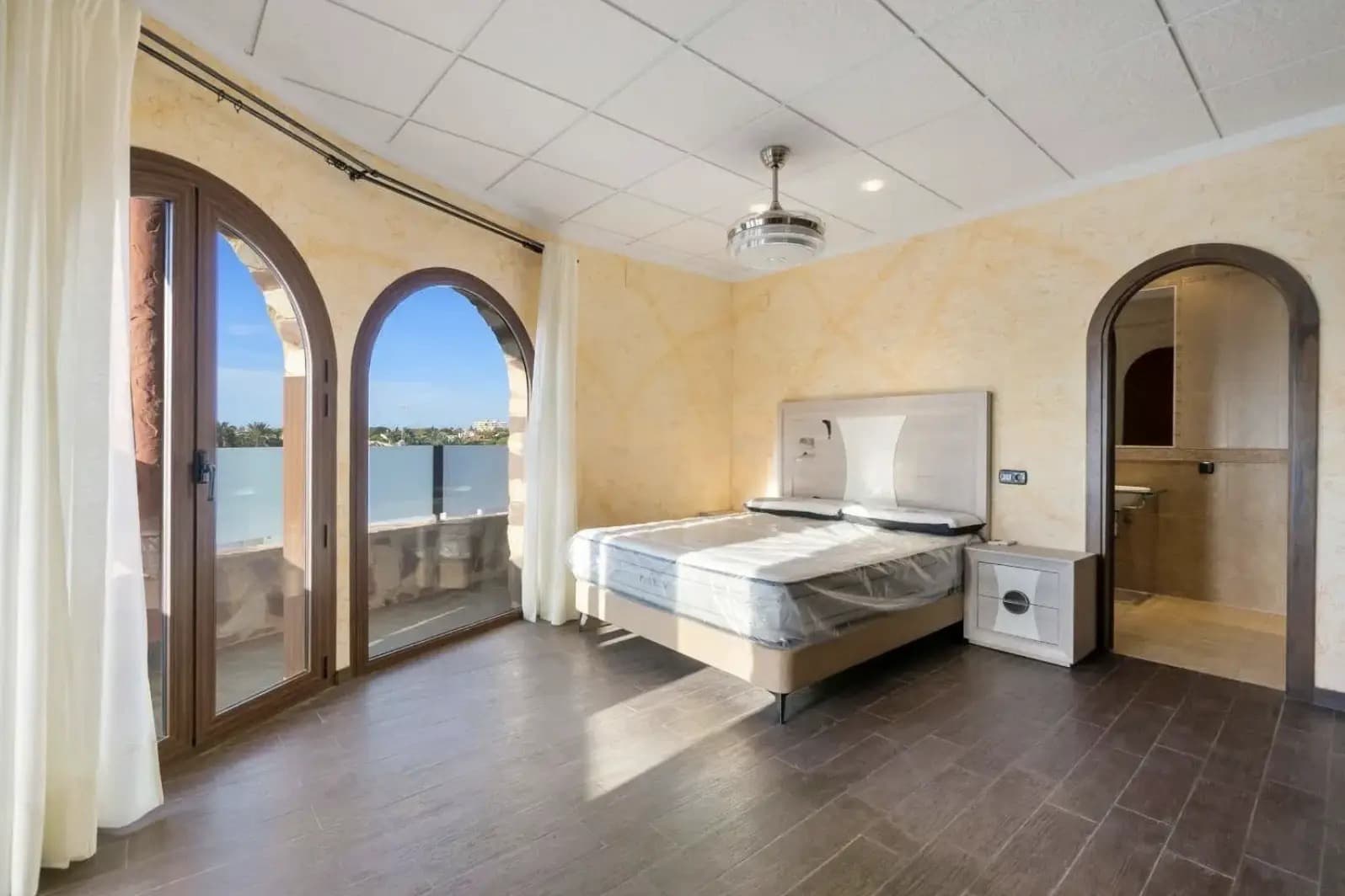 4 chambre Villa/Maison à vendre à La Zenia avec piscine garage - 1 300 000 € (Ref: 8688842)