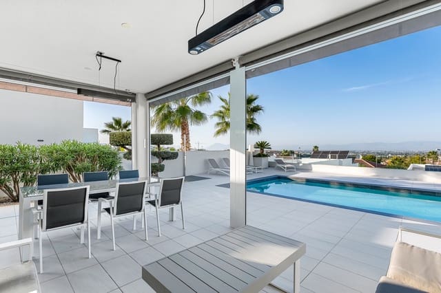 4 Zimmer Villa zu verkaufen in Benijófar mit Pool - 675.000 € (Ref: 8688847)