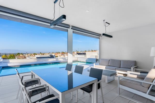 4 Zimmer Villa zu verkaufen in Benijófar mit Pool - 675.000 € (Ref: 8688847)