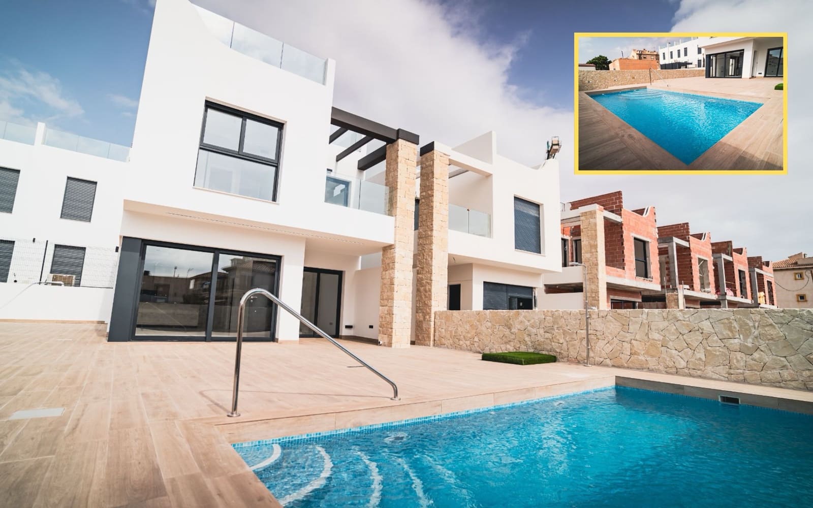 4 bedroom Villa for sale in Pilar de la Horadada with pool - € 575,000 (Ref: 8861656)