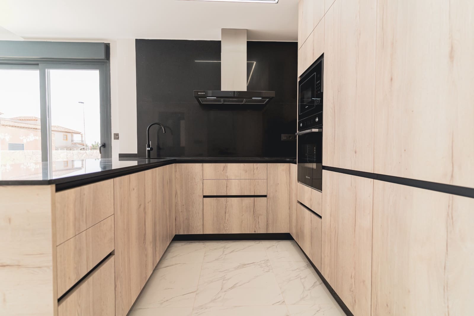 4 bedroom Villa for sale in Pilar de la Horadada with pool - € 575,000 (Ref: 8861656)