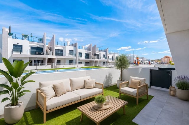 2 soveværelse Bungalow til salg i San Miguel de Salinas med swimmingpool - € 199.000 (Ref: 8942149)