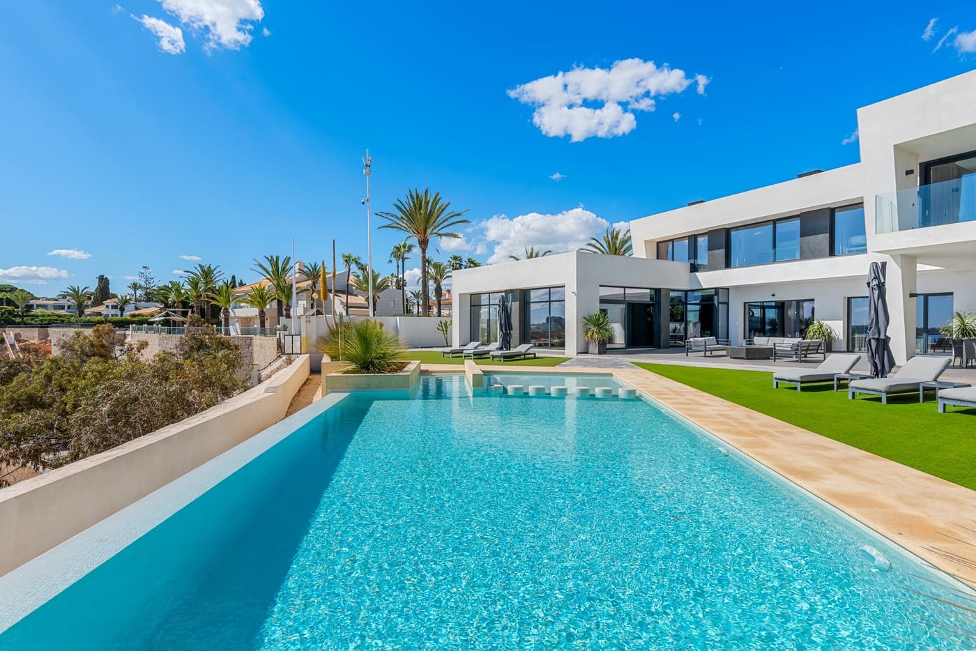 6 quarto Moradia para venda em Cabo Roig com piscina - 4 750 000 € (Ref: 9277932)