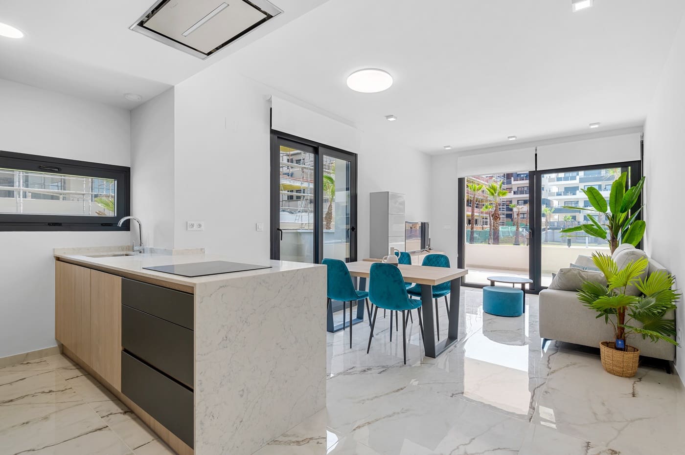 2 chambre Appartement à vendre à Los Altos avec piscine garage - 279 000 € (Ref: 9277937)