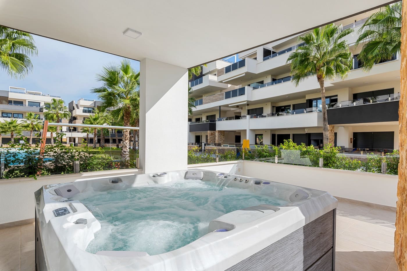 2 bedroom Apartment for sale in Los Altos with pool garage - € 284,500 (Ref: 9277939)