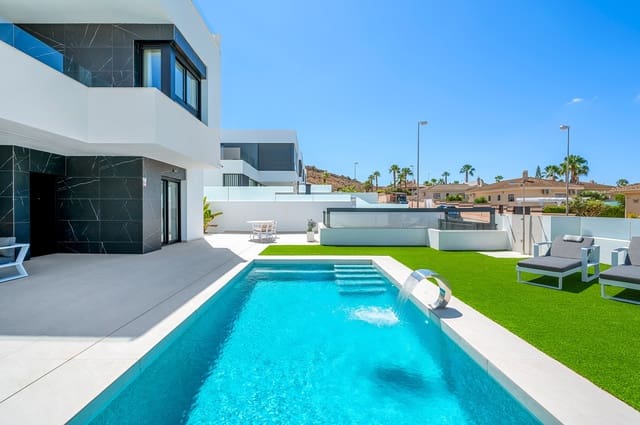Chalet de 3 habitaciones en Rojales en venta con piscina - 675.000 € (Ref: 9277941)