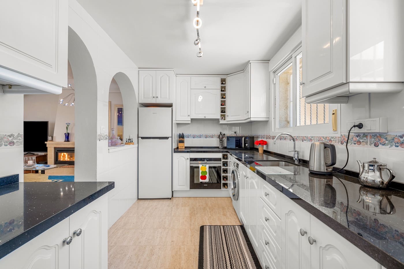 4 slaapkamer Villa te koop in Algorfa met zwembad garage - € 585.000 (Ref: 9277944)