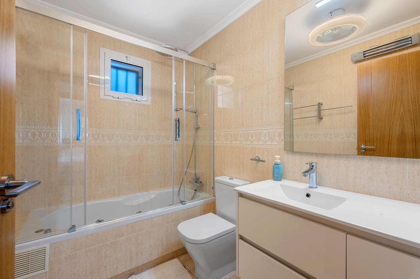 4 slaapkamer Villa te koop in Algorfa met zwembad garage - € 585.000 (Ref: 9277944)