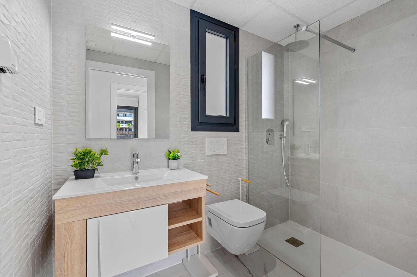 2 bedroom Apartment for sale in Los Altos with pool garage - € 279,900 (Ref: 9277945)