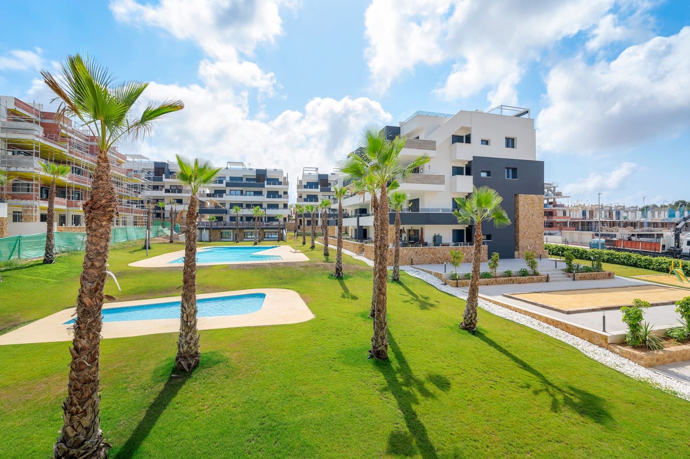 2 bedroom Apartment for sale in Los Altos with pool garage - € 279,900 (Ref: 9277945)