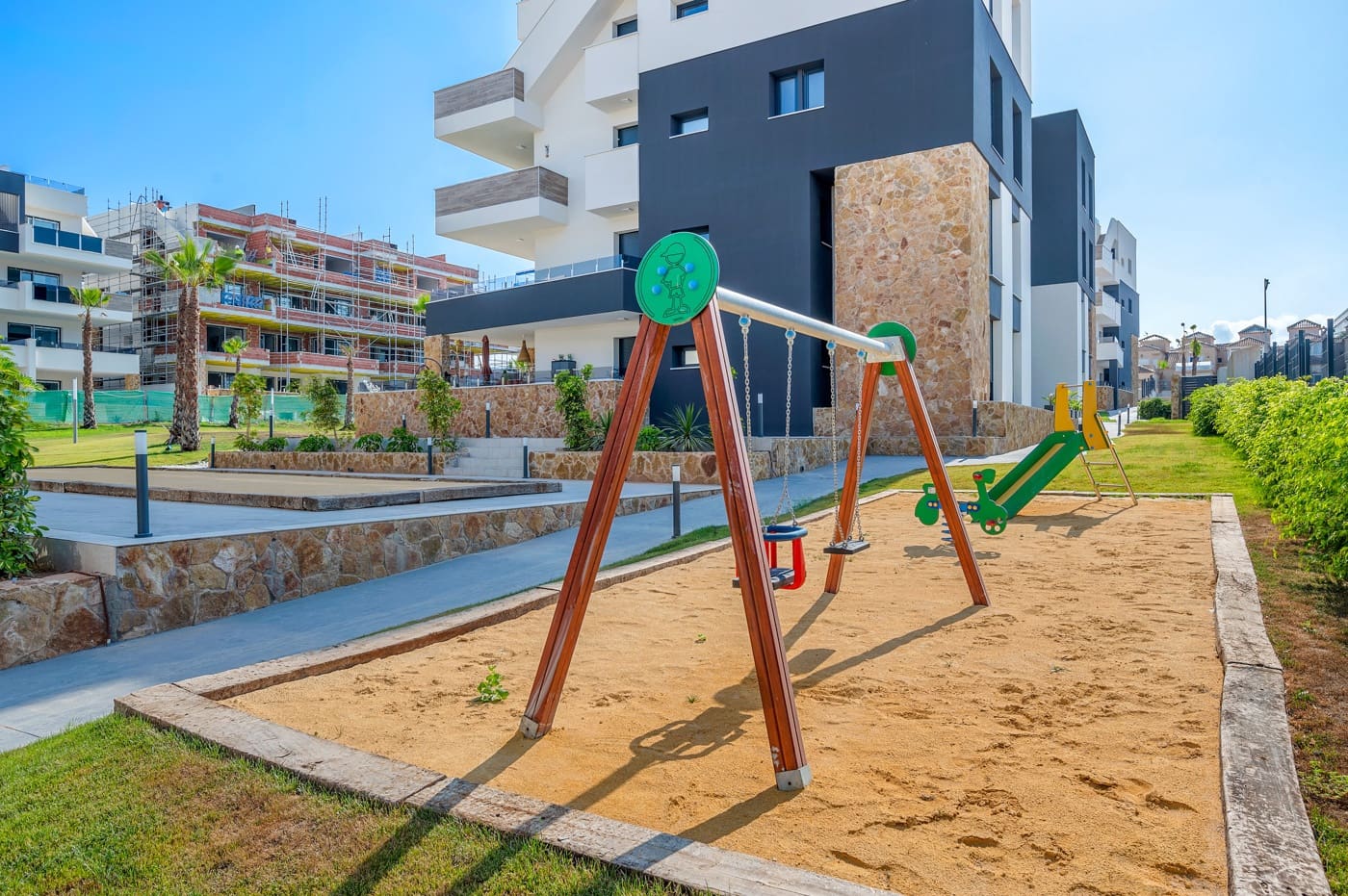 2 bedroom Apartment for sale in Los Altos with pool garage - € 279,900 (Ref: 9277945)