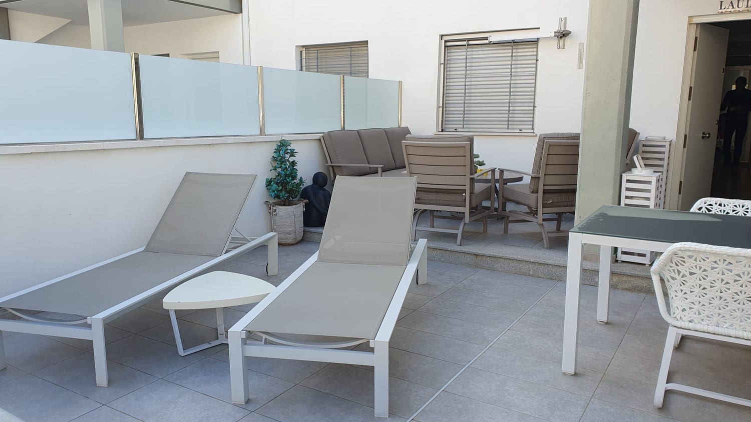 2 Zimmer Apartment zu verkaufen in La Florida mit Pool - 199.000 € (Ref: 9439478)