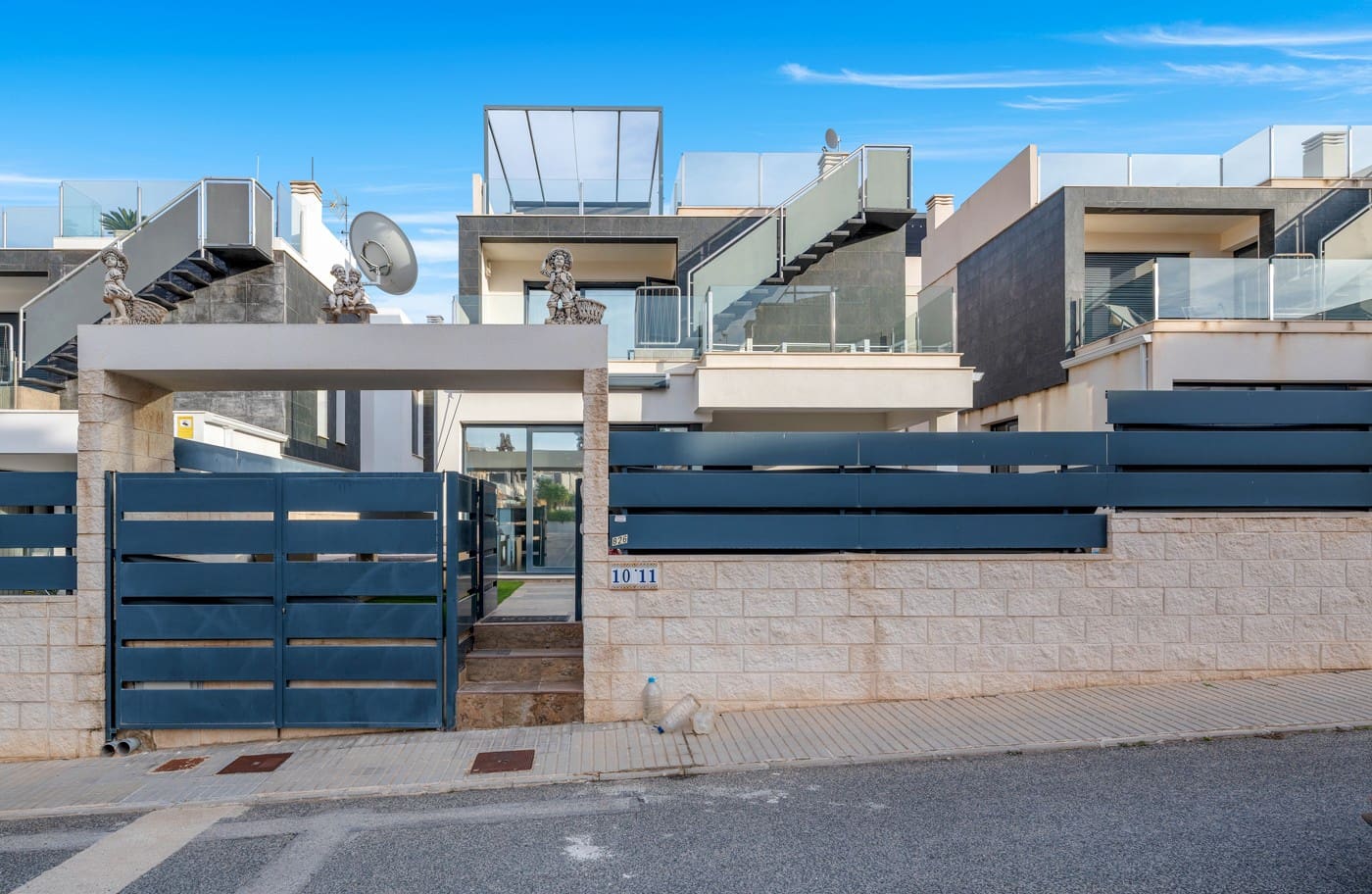 3 Zimmer Villa zu verkaufen in Orihuela Costa mit Pool - 379.900 € (Ref: 9455680)