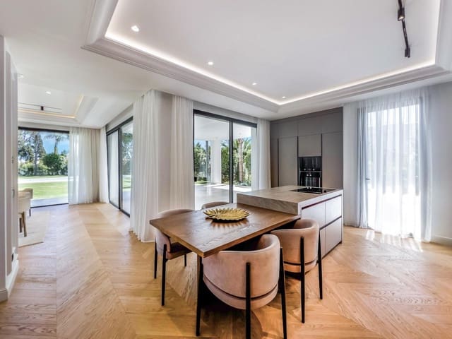 6 slaapkamer Villa te koop in Lomas De Marbella, Marbella met zwembad - € 6.400.000 (Ref: 9472083)