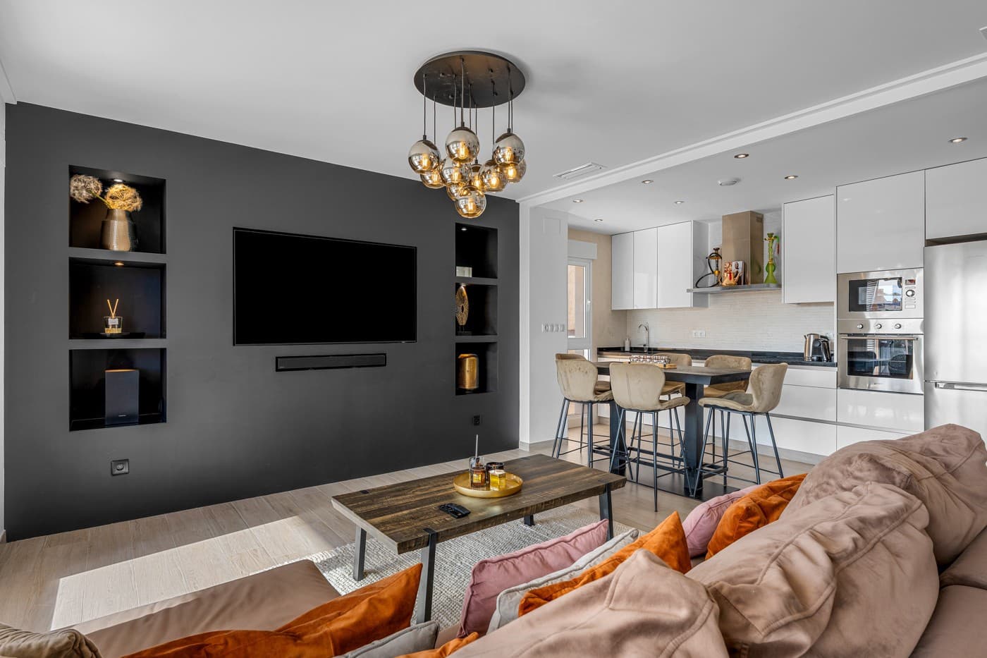 3 makuuhuone Huoneisto myytävänä paikassa Villamartin mukana uima-altaan 
autotalli - 349 900 € (Ref: 9488451)