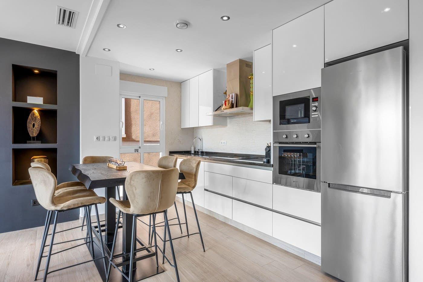 3 makuuhuone Huoneisto myytävänä paikassa Villamartin mukana uima-altaan 
autotalli - 349 900 € (Ref: 9488451)