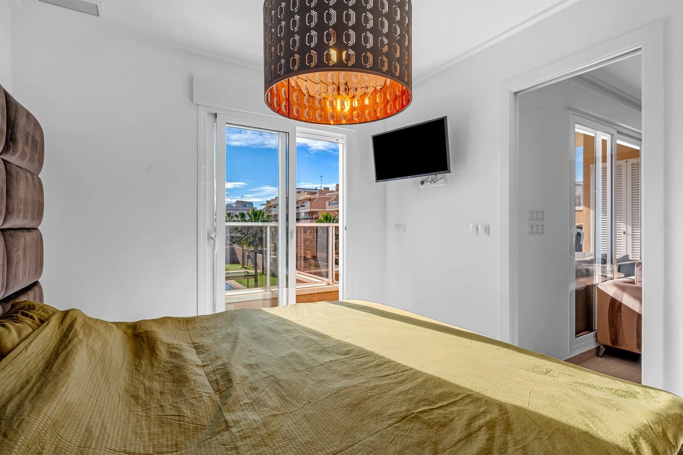 3 makuuhuone Huoneisto myytävänä paikassa Villamartin mukana uima-altaan 
autotalli - 349 900 € (Ref: 9488451)