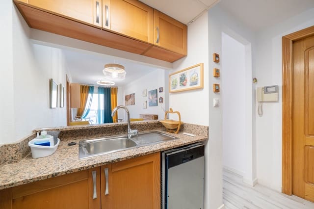 2 slaapkamer Appartement te koop in Playa de los Locos, Torrevieja met zwembad - € 185.000 (Ref: 9497857)