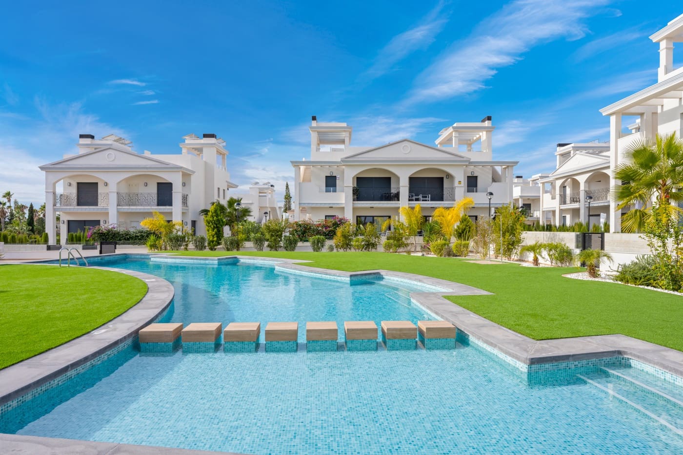 2 bedroom Apartment for sale in Ciudad Quesada with pool - € 389,000 (Ref: 9497859)