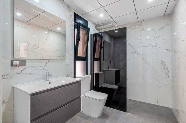 4 quarto Moradia para venda em Dehesa de Campoamor, Orihuela com piscina - 985 000 € (Ref: 9497862)