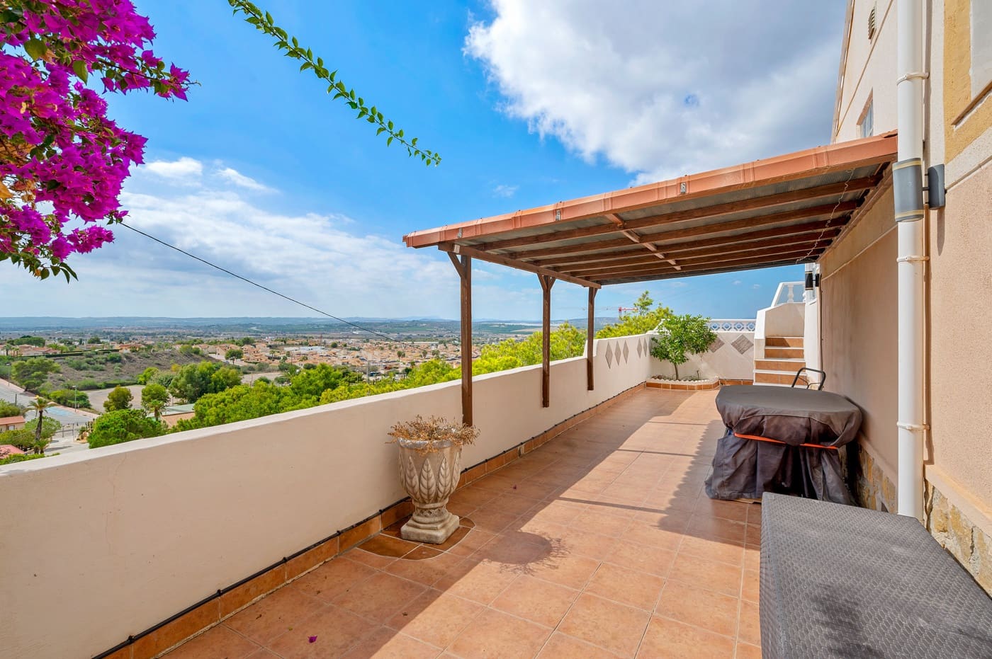 2 bedroom Townhouse for sale in Ciudad Quesada with pool - € 195,000 (Ref: 9497865)