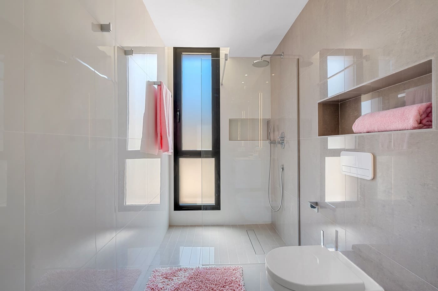 4 sypialnia Willa na sprzedaż w Guardamar del Segura z basenem - 1 390 000 € (Ref: 9497886)