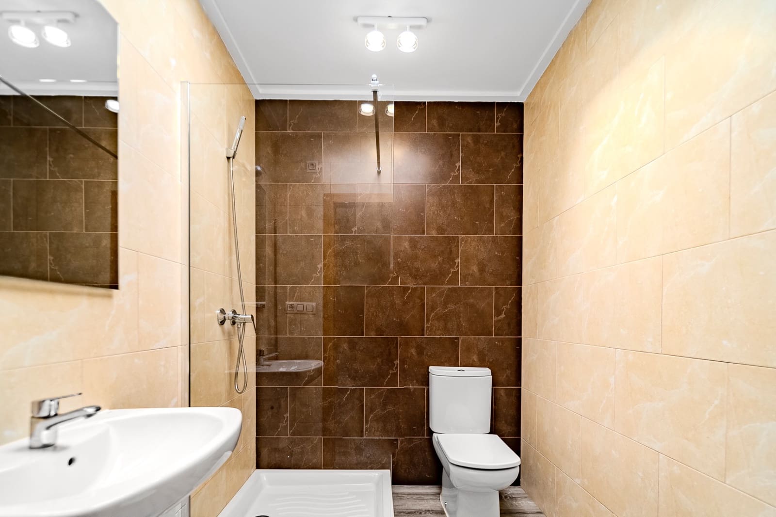 3 sypialnia Dom na sprzedaż w Los Balcones z basenem - 315 000 € (Ref: 9497896)