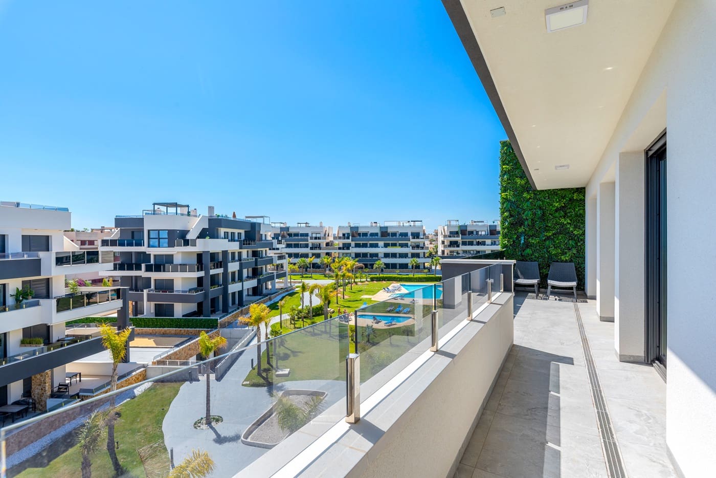 3 sovrum Takvåning till salu i Orihuela Costa med pool - 990 000 € (Ref: 9497897)