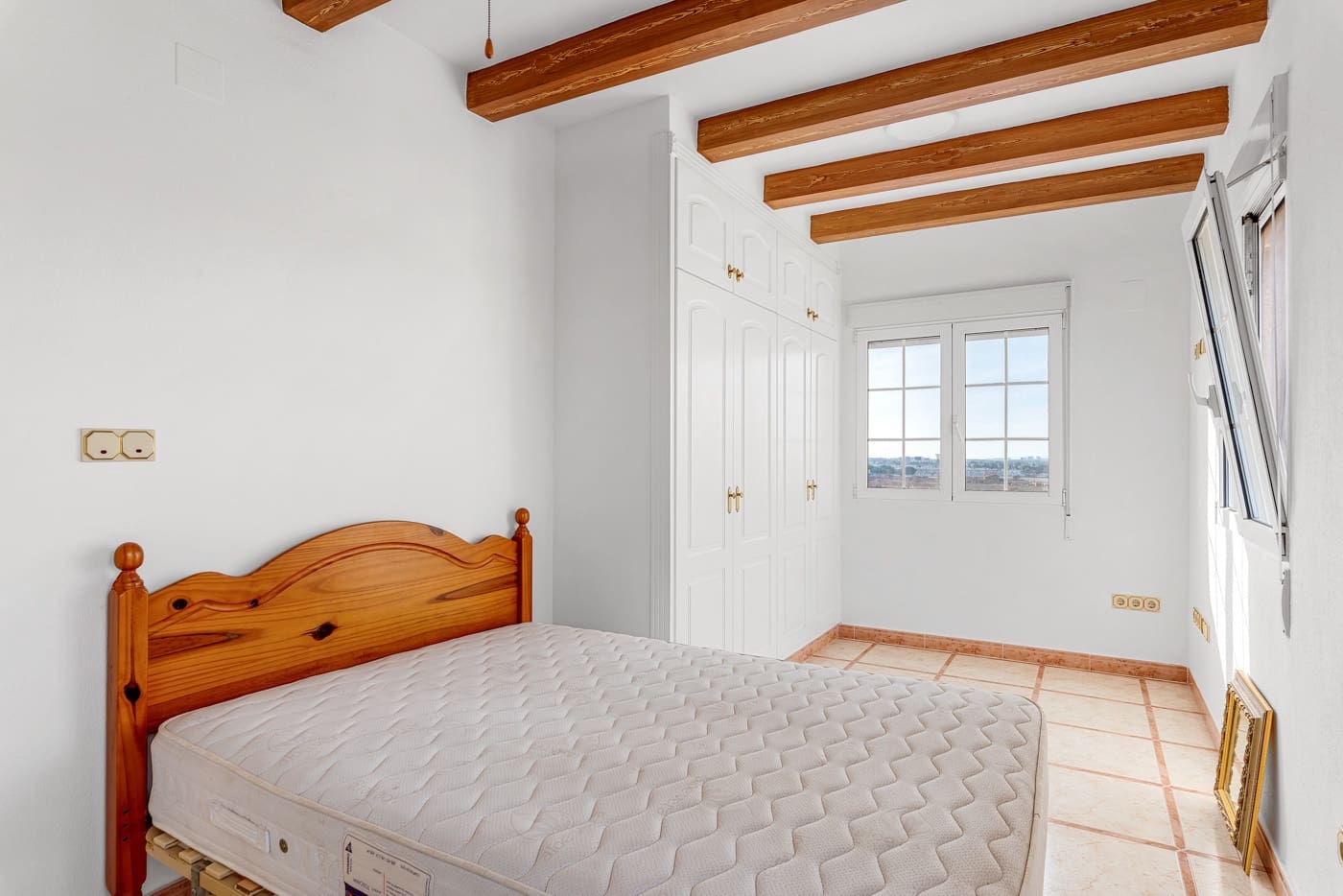 Chalet de 4 habitaciones en Torrevieja en venta con piscina - 689.000 € (Ref: 9497909)