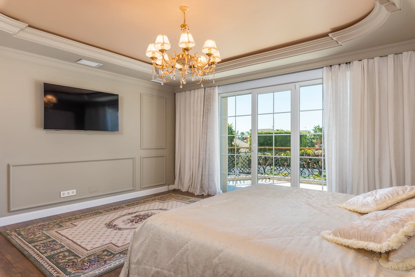 5 slaapkamer Villa te koop in Dona Pepa met zwembad - € 1.100.000 (Ref: 9497914)