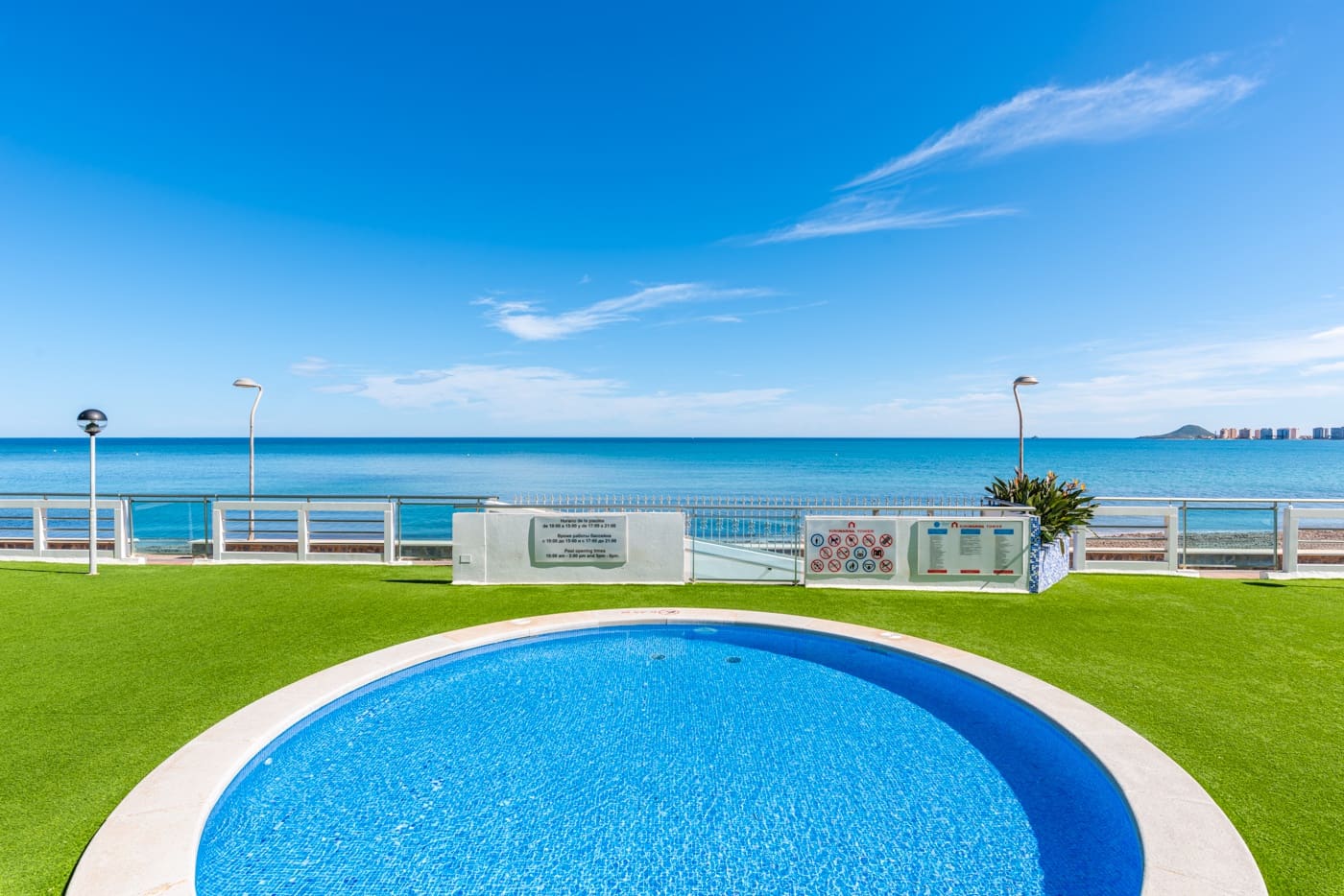 1 bedroom Penthouse for sale in La Manga del Mar Menor with pool - € 380,000 (Ref: 9497916)