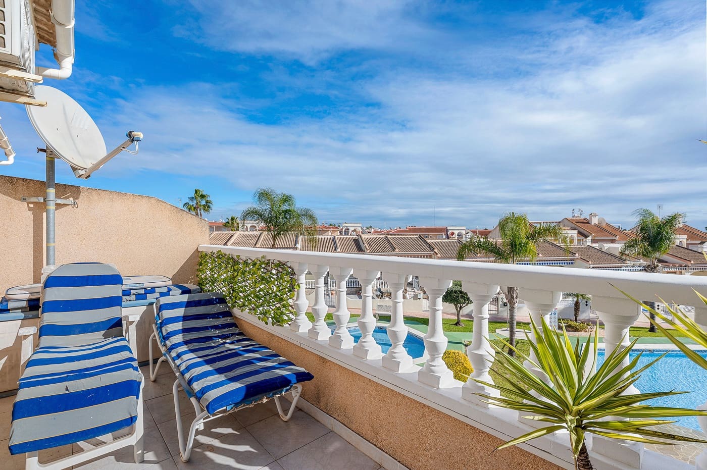 Casa de 2 habitaciones en Rojales en venta con piscina - 189.000 € (Ref: 9535505)