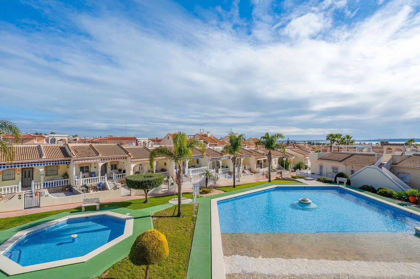 Casa de 2 habitaciones en Rojales en venta con piscina - 189.000 € (Ref: 9535505)