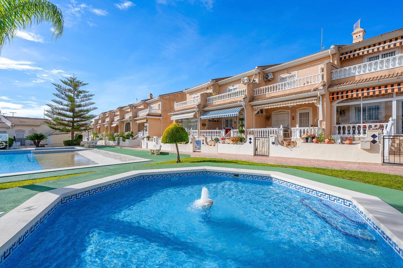 Casa de 2 habitaciones en Rojales en venta con piscina - 189.000 € (Ref: 9535505)