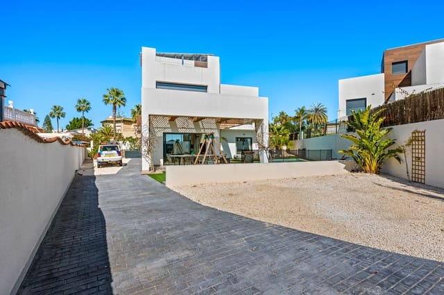 4 Zimmer Villa zu verkaufen in Ciudad Quesada, Rojales mit Pool - 699.000 € (Ref: 9642430)