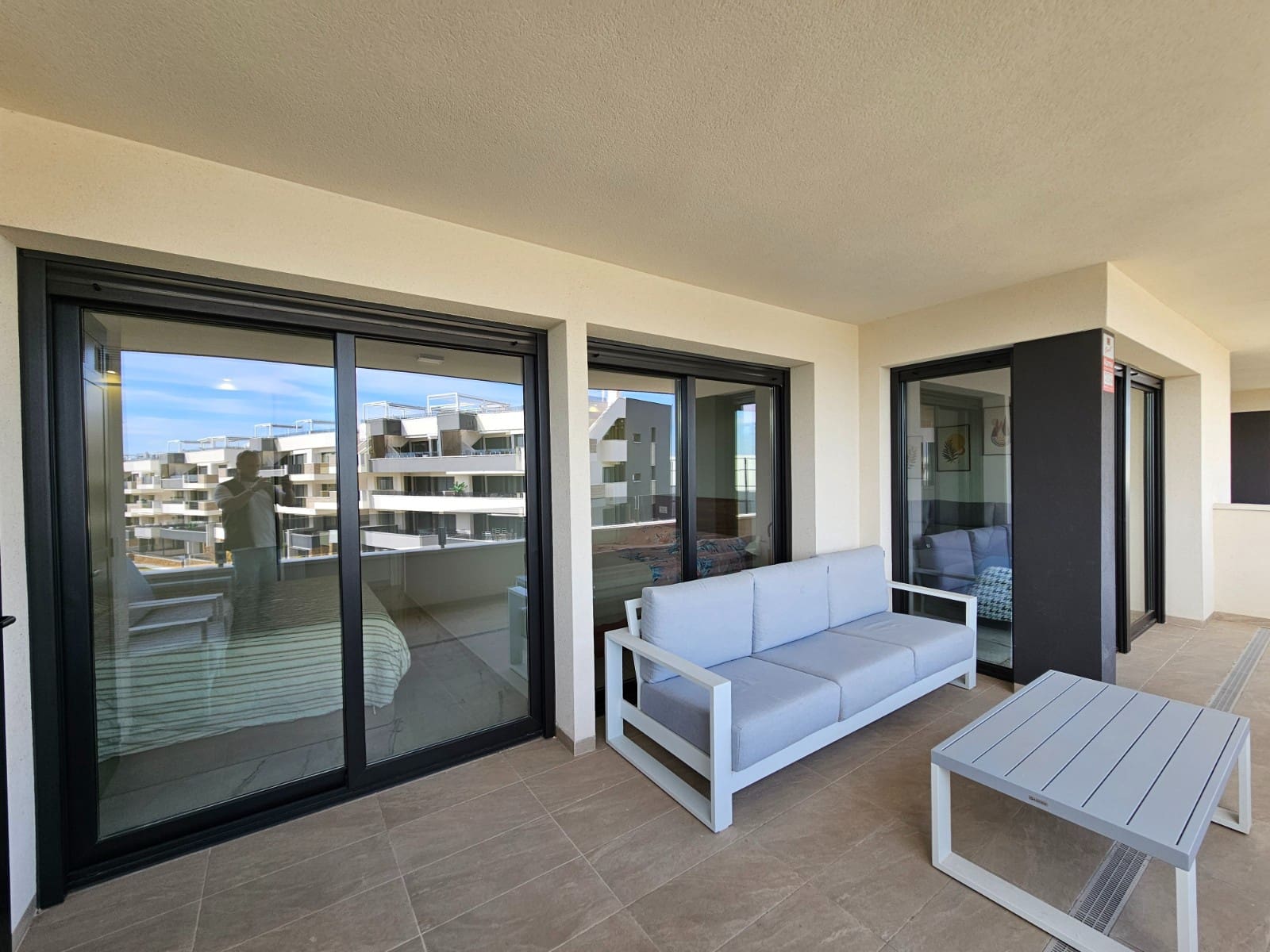 2 soveværelse Lejlighed til salg i Playa Flamenca med swimmingpool garage - € 365.000 (Ref: 9701600)