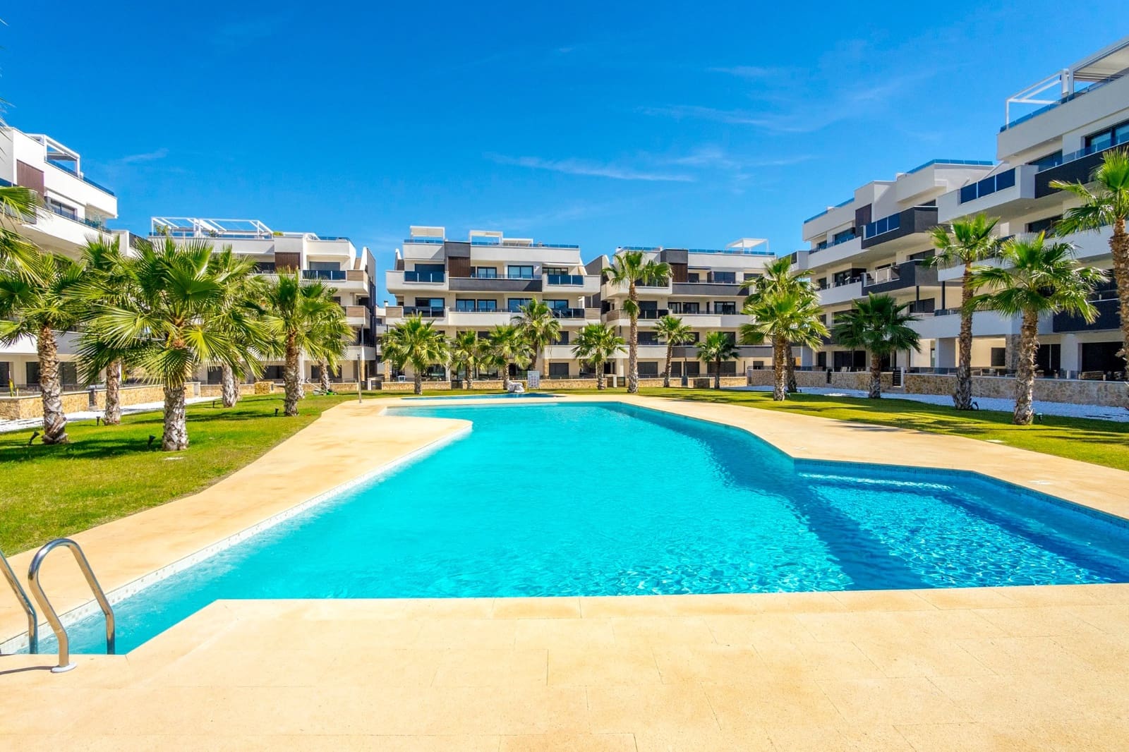 2 bedroom Apartment for sale in Los Altos with pool garage - € 310,000 (Ref: 9938889)